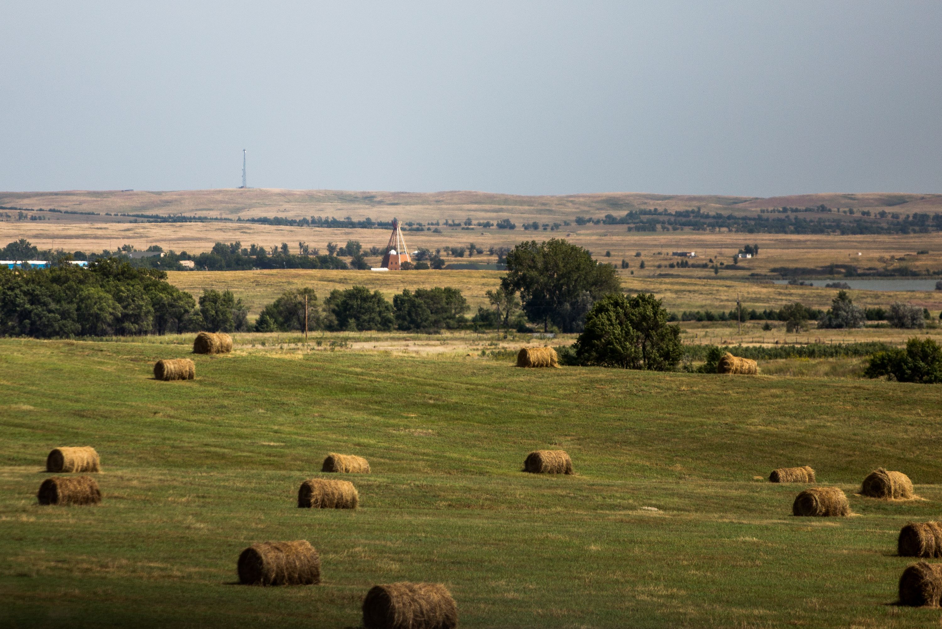 Sinte Gleska University sits on the backdrop of South Dakota's rolling plains on August 29, 2018, outside of Mission, South Dakota. Image by Brian Munoz. South Dakota, 2018.