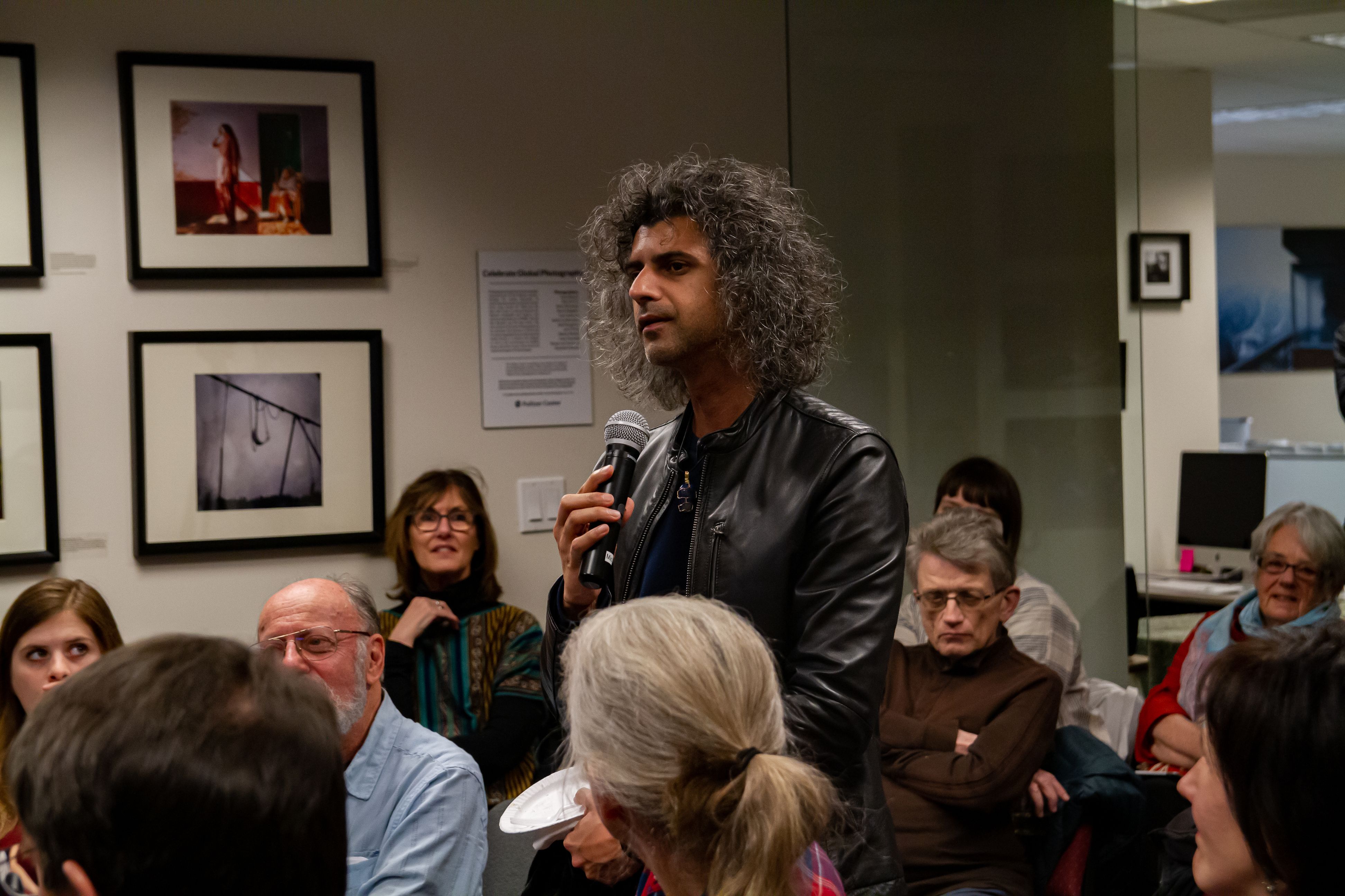 An audience member participates in the Q&A portion at Mariana Palau's Talks @ Pulitzer discussion on Monday, February 3, 2020. Image by Claire Seaton. United States, 2020.