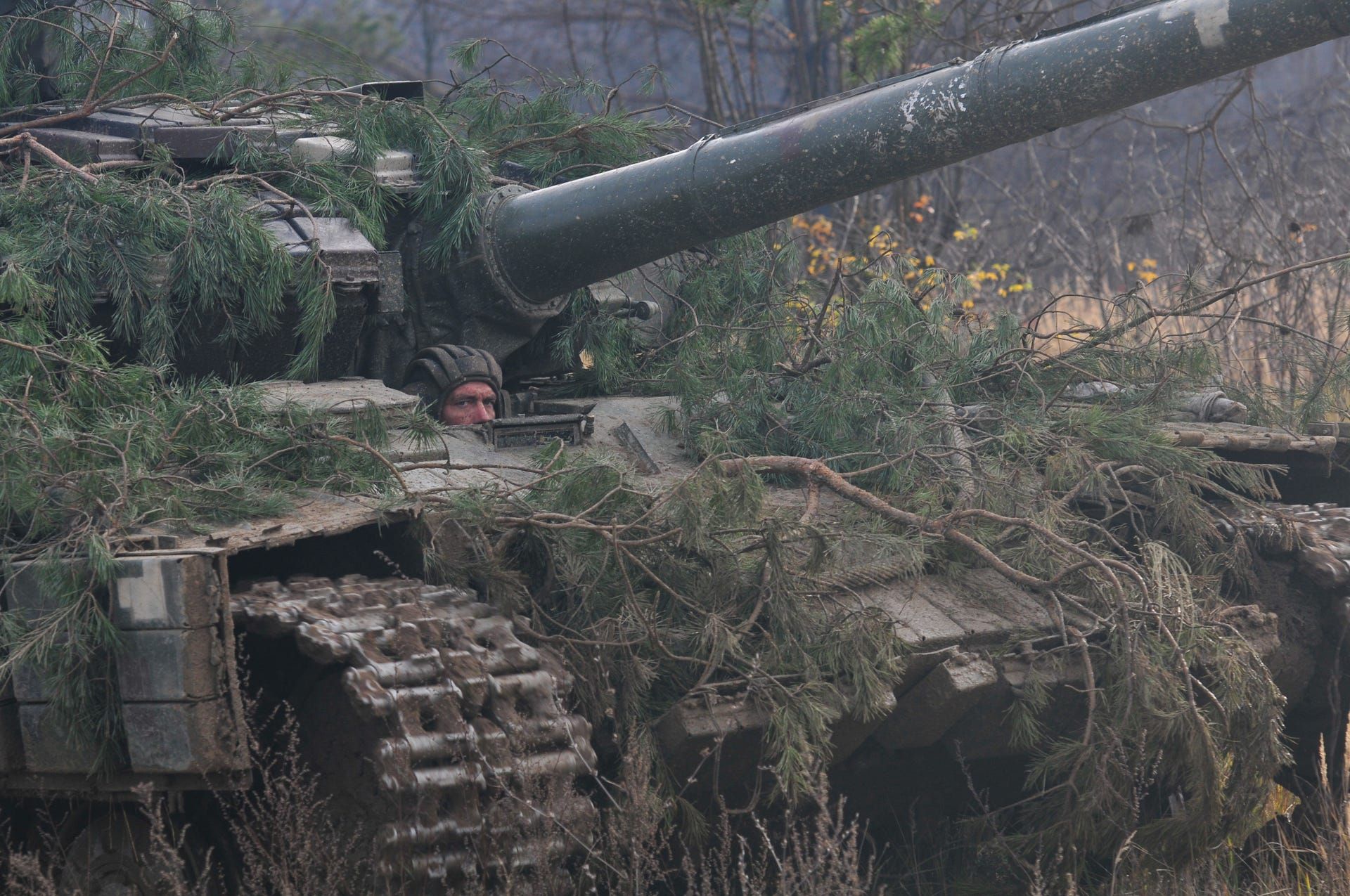 A T-64 tank from the 93rd Mechanized Brigade, Armed Forces Ukraine, participates in battalion-level training exercises at the Combat Training Center–Yavoriv, Ukraine. Image by Cpl. Jared Saathoff / Wisconsin National Guard Public Affairs. Ukraine, 2020.