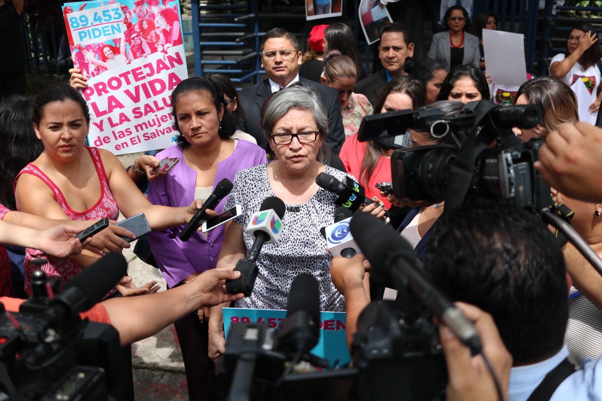 Women's rights advocates in El Salvador are highly-organized, skilled, and committed—applying pressure on lawmakers on the ground to free women serving prison sentences for miscarriages. Image by Lauryn Claassen. El Salvador, 2017.