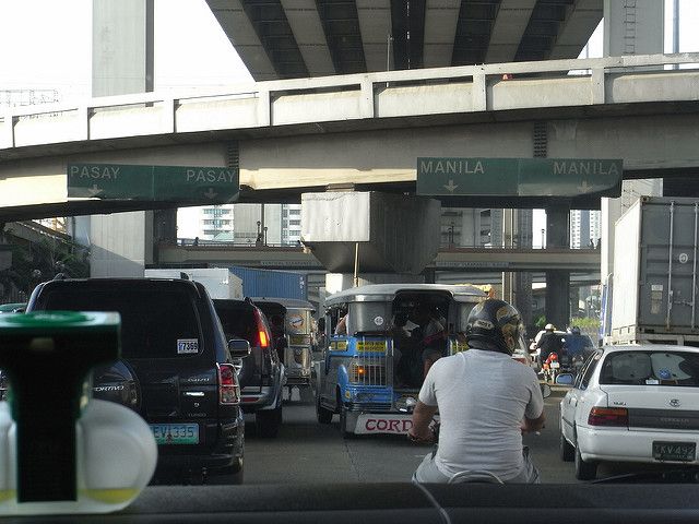 Manila Traffic. Image by Gordon Wrigley (CC BY 2.0). Philippines, 2007.