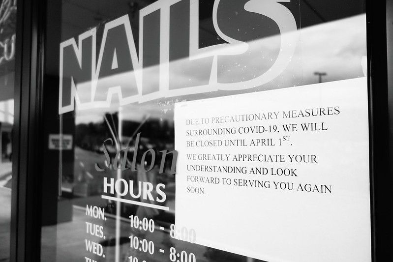 One of the countless retail stores that have closed because of the coronavirus pandemic. Image by Jon Taylor / Flickr. United States, 2020. 