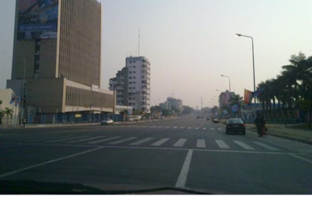 Empty streets of Kinshasa on May 2, 2020. Image by Russel Kasongo. Democratic Republic of Congo, 2020.