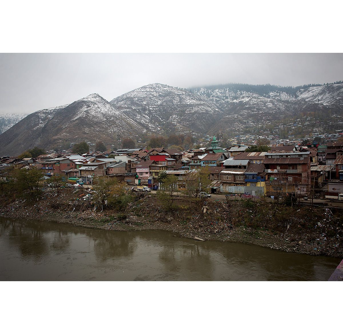Baramulla, a city on the Jhelum River, thirty miles northwest of Srinagar, Kashmir. Image by Abid Bhat. Kashmir, 2019.