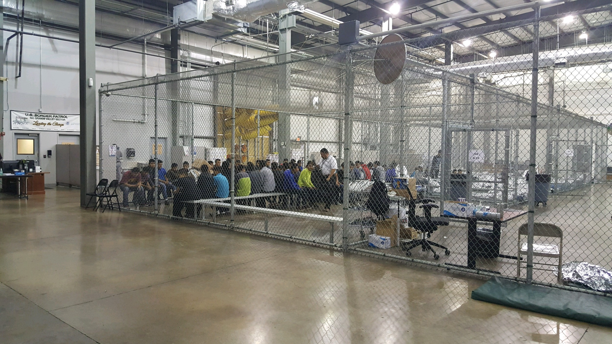 Border detention center. Image by Wikimedia Commons. United States, 2018.