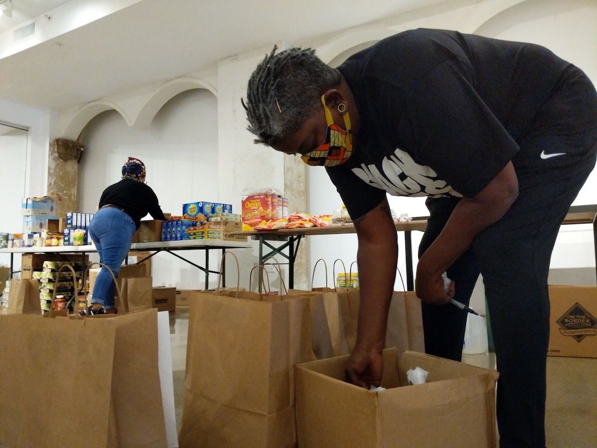 The Rebuild Foundation in Chicago has set up a food repository intended to meet the needs of its surrounding community. Image courtesy of Chantala Kommanivanh/Rebuild Foundation. United States, 2020.
