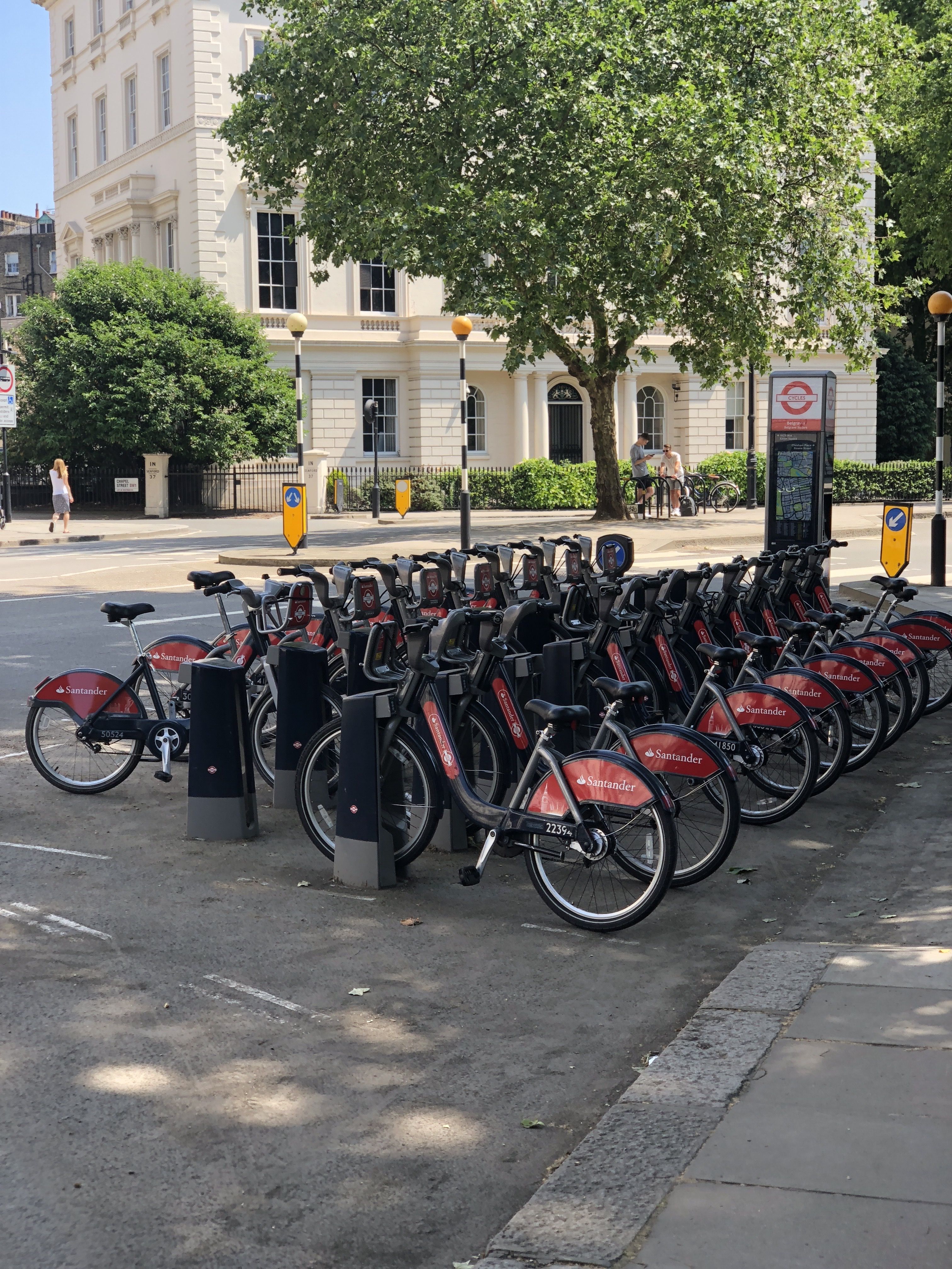 The mayor's transportation strategy aims to provide alternative, environmentally friendly modes of transport in order to lessen reliance on motor vehicles. Referring to the increased use of Santander Bikes, Mayor Sadiq Khan said "That's good for our health, our air quality and for tackling congestion." Image by Rohan Naik. United Kingdom, 2018.