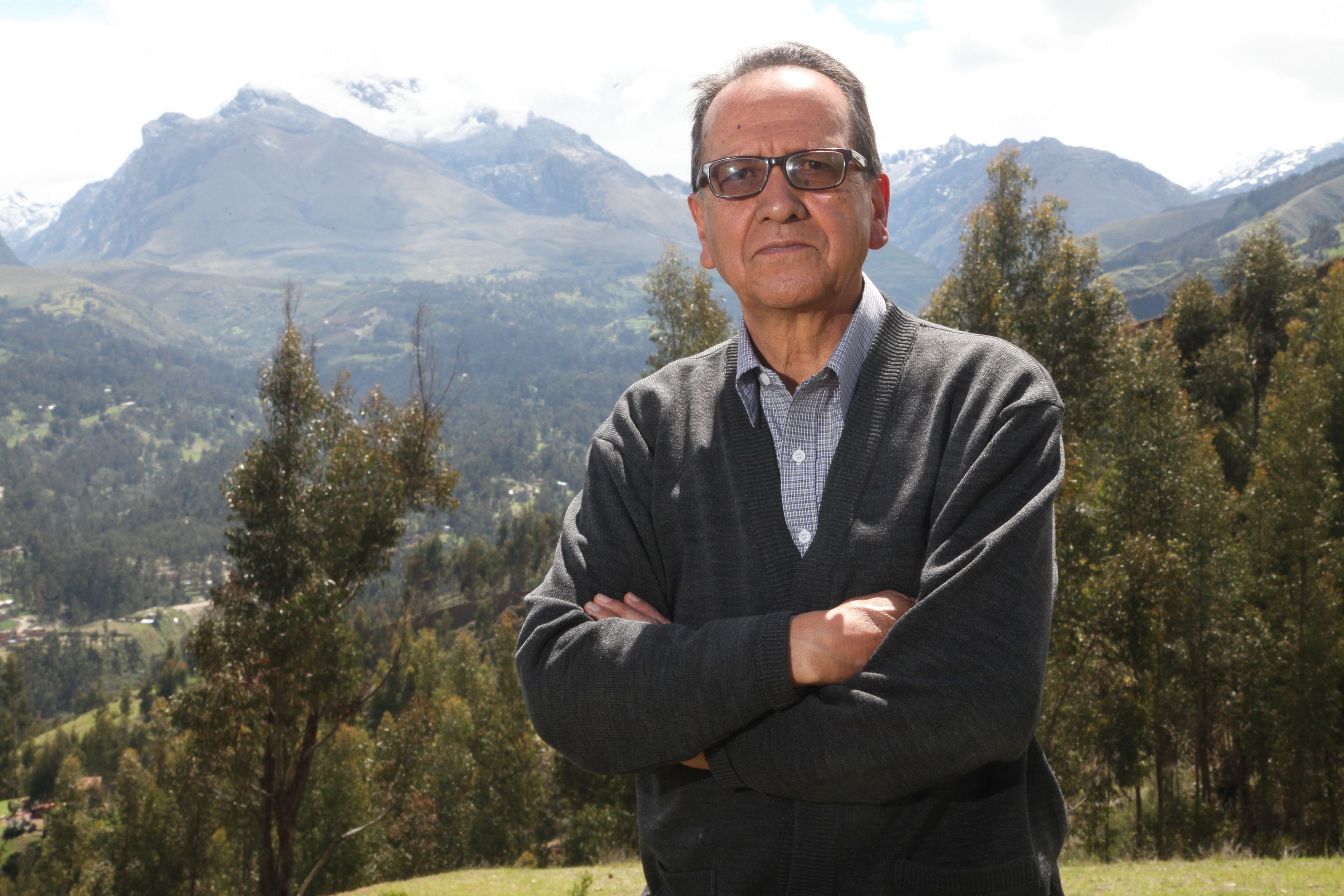 Glaciologist and engineer César Portocarrero in Huaraz, Peru, where he has lived for the last 47 years. Image by Chrisitan Osés. Peru, 2017.