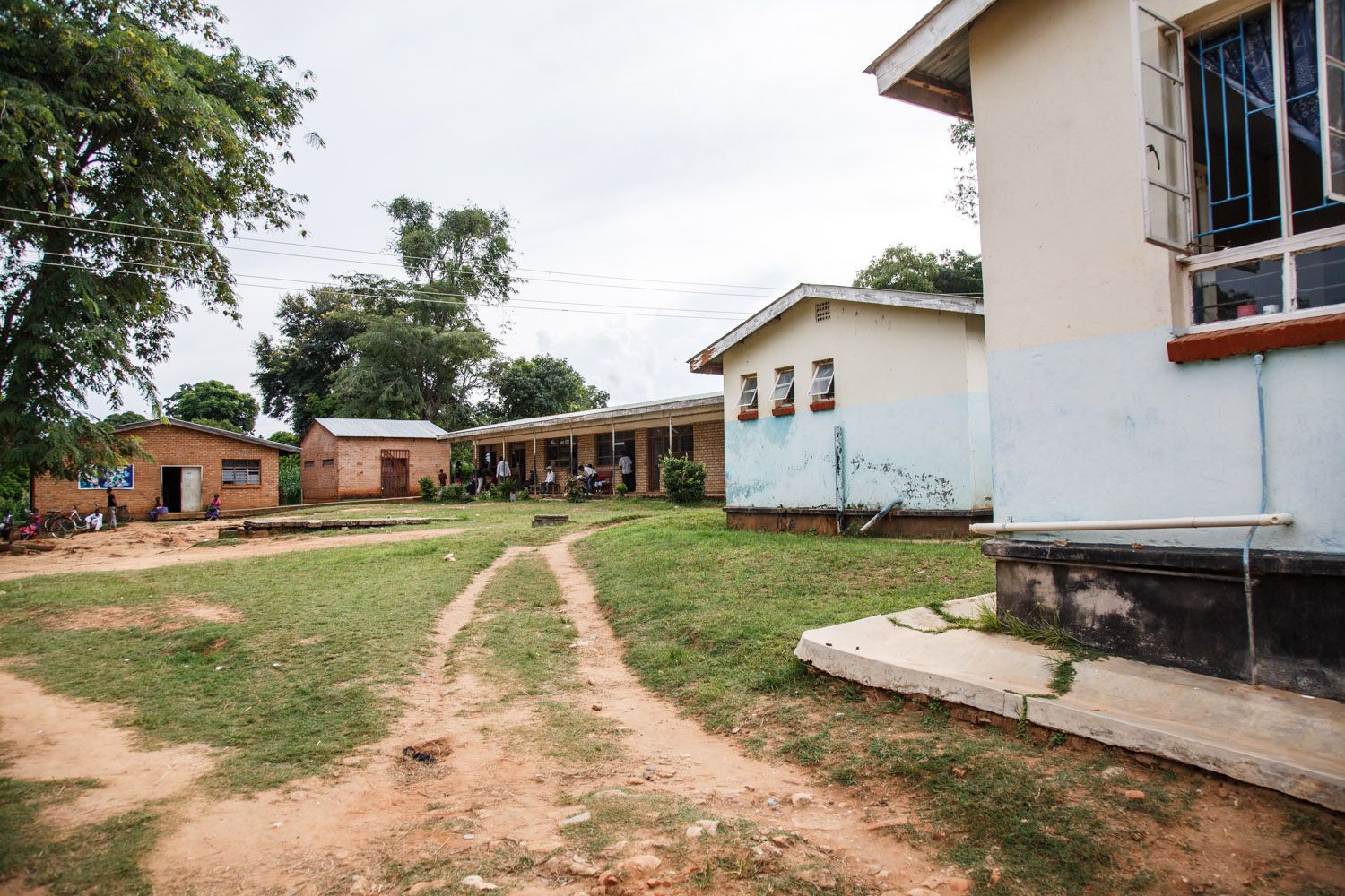 Chintheche Rural Hospital in Nkhata Bay district in north Malawi. Image by Nathalie Bertrams. Malawi, 2017.