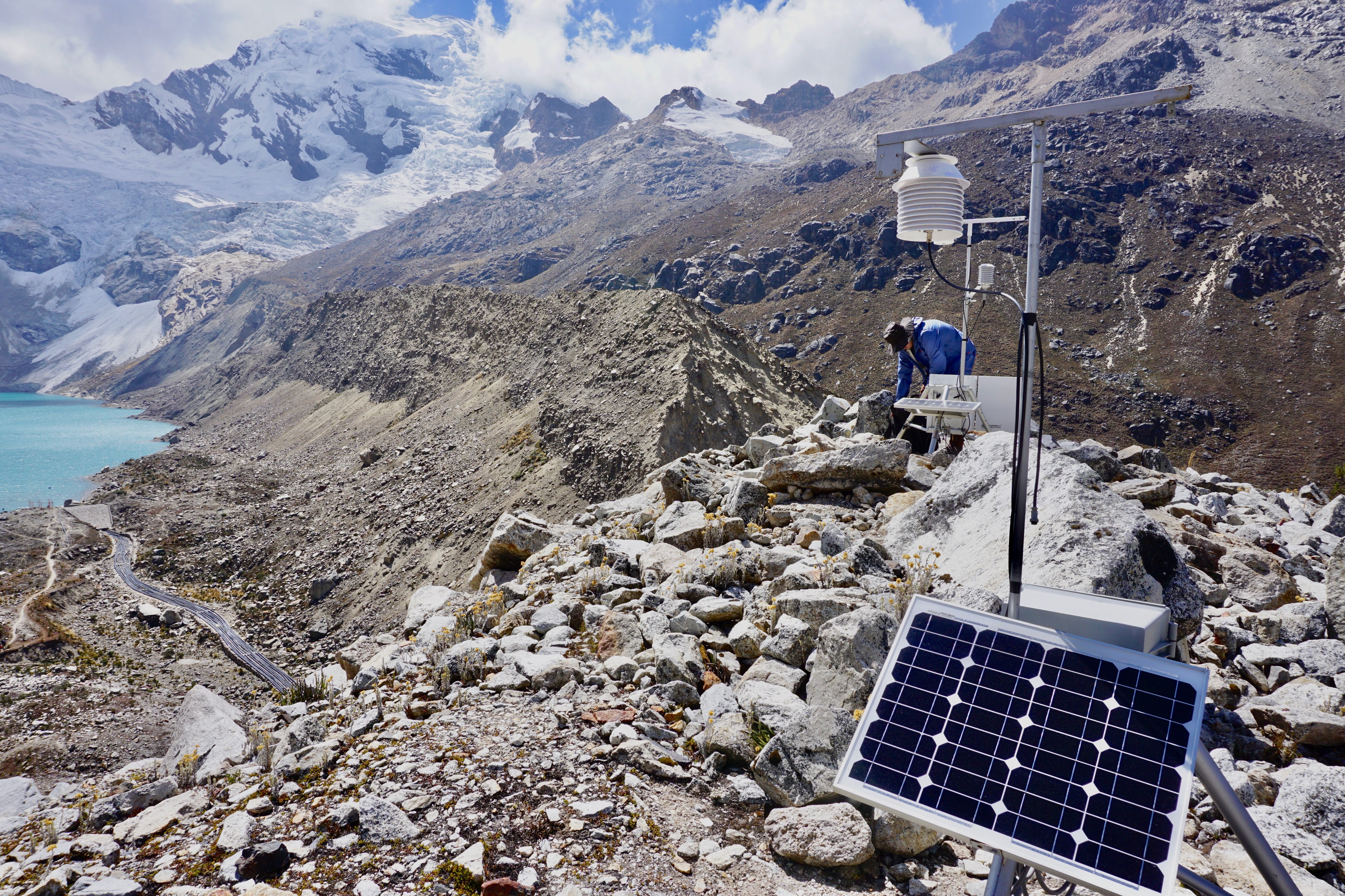 David Garay gathers data above the lake. Image by Audrey Fromson. Peru, 2019.