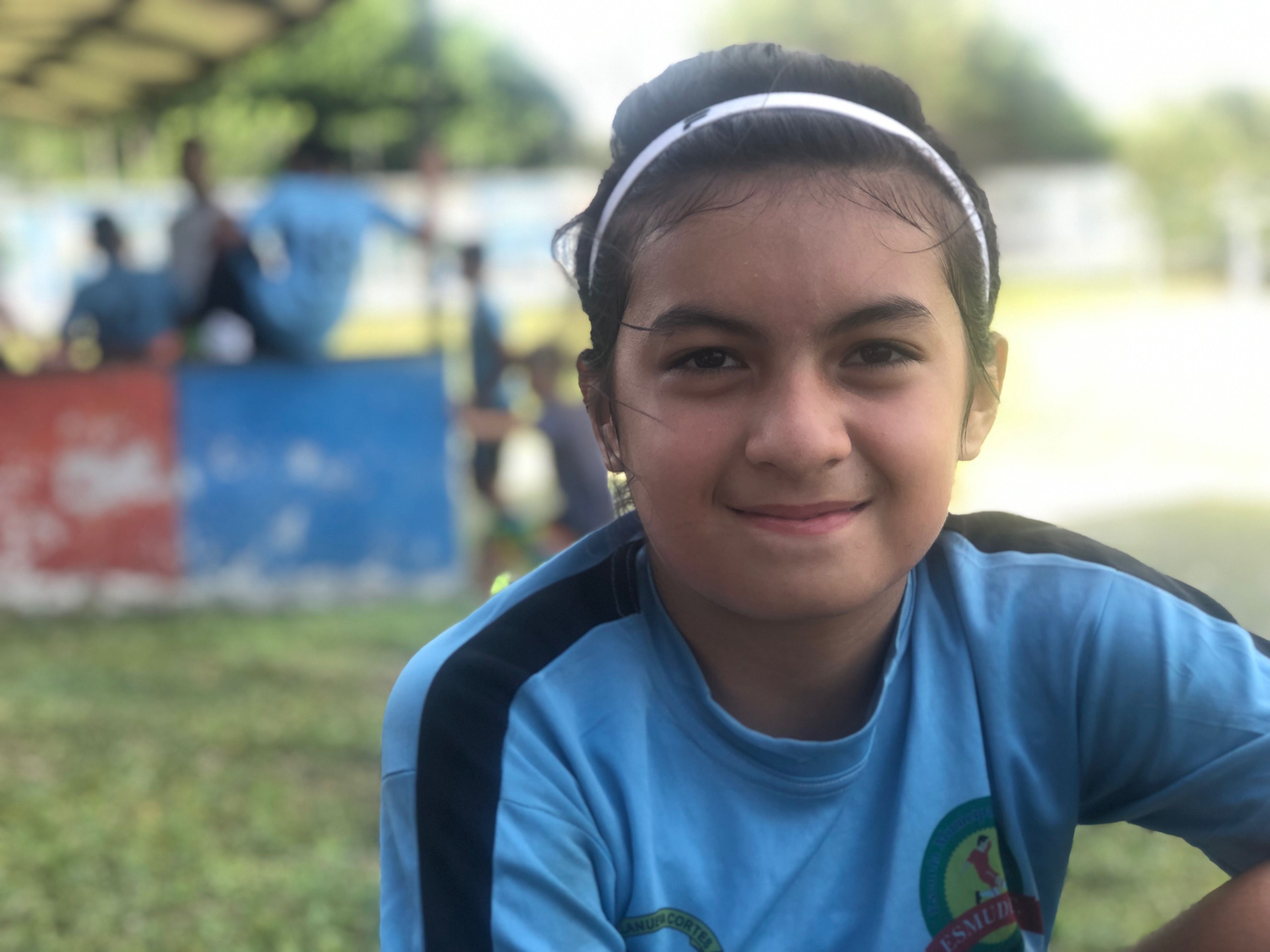Astrid Ponse, 12, of Villanueva, loves watching the U.S. Women’s National Team play soccer and listening to the British rock band Queen. Image by Jaime Joyce/TIME for Kids. Honduras, 2019.