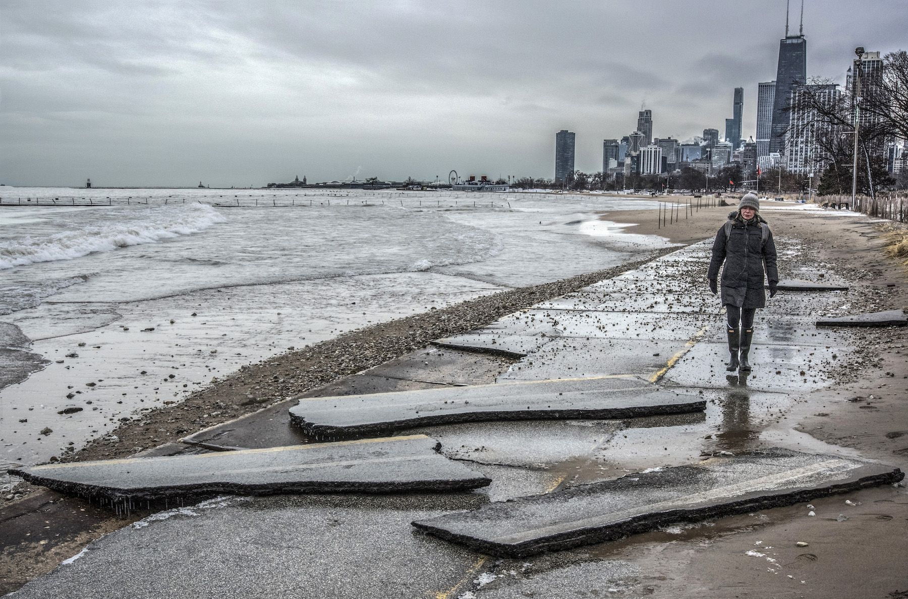 The Lakefront Trail near North Avenue in Chicago. Image by Lloyd DeGrane. United States, 2020.