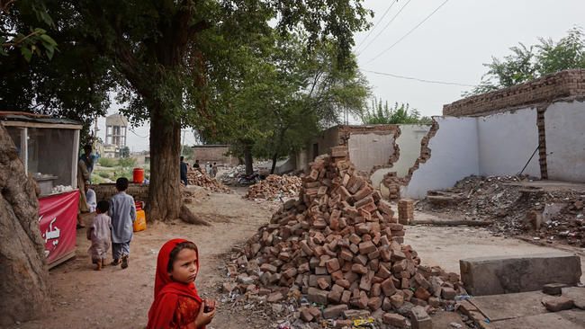 Shops were demolished near Jamrud, in Pakistan's tribal areas, under the collective punishment law. The shop owners were accused of selling narcotics, so the shops of an entire family were destroyed. Image by Umar Farooq. Pakistan, 2017. 