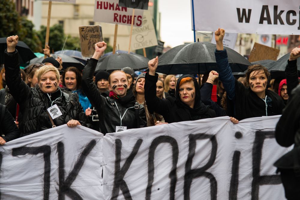Women protest against anti-abortion laws in the Polish government. Image by Trybex / Shutterstock. Poland, 2016.