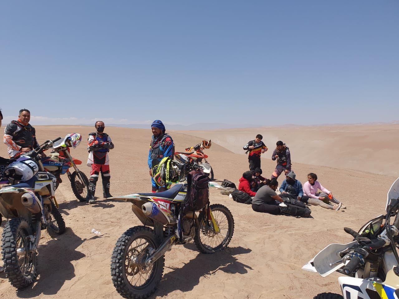 The motorcyclists with the second group of Venezuelans. Image courtesy of Team Tuareg. Chile, undated.