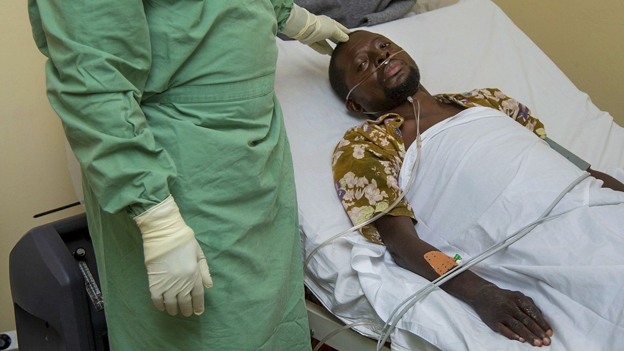 A COVID-19 patient in the Democratic Republic of the Congo. Image by Kenny Mbala/DNDi. The Congo, 2020.