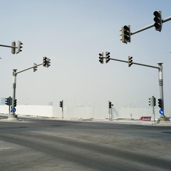 Traffic signals on Saadiyat Island. Image by Knut Egil Wang. UAE, 2016.