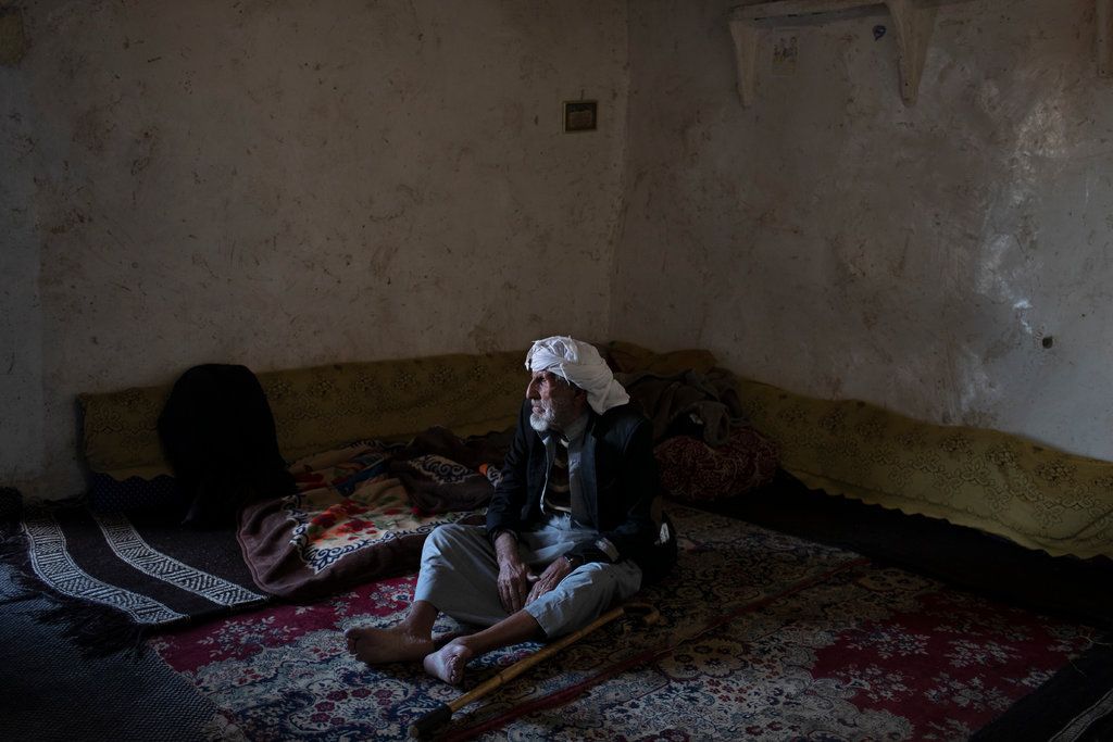 Saleh Jassar lost his two sons in the airstrikes. Image by Tyler Hicks/The New York Times. Yemen, 2018.