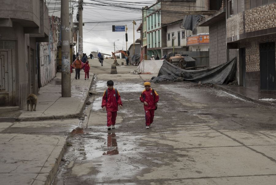 Local authorities say heavy-metal pollution has caused mental retardation, genetic malformations and brain damage, which ultimately leads to death if untreated, according to Peru's environmental regulator. And a potable water project in the district is yet to be developed — it was initially planned over four years ago. Image by Ricardo Martínez. Peru, 2017.