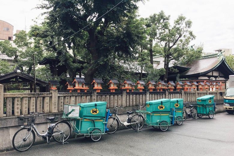 Delivery bikes in Kyoto. Image by Daniel Merino. Japan, 2019.