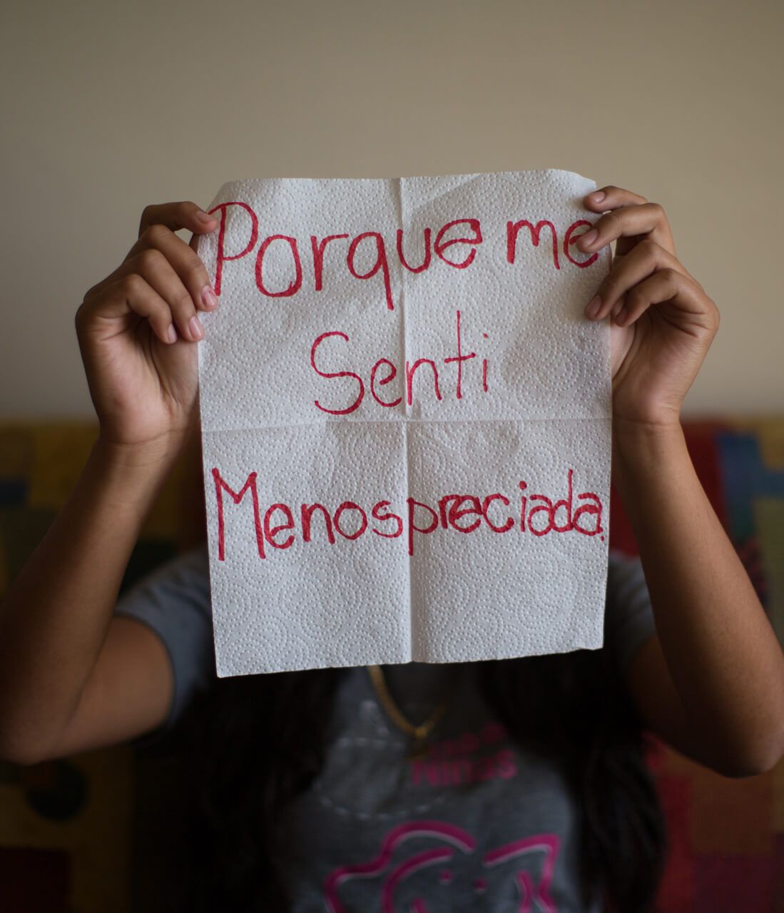 Carmen, 16.

The napkin reads: "because I felt disparaged." When she think about her childhood, she remembers abuse and spending days alone, in hiding. Her dad was a drug addict who beat her mother. One day at school someone told her that hurting herself would no longer cause pain. "I did not feel anything. I learned that hurting myself did not solve anything, that I should seek help from someone who could give me good advice," she recalls. And she did.

Image by Almudena Toral. El Salvador, 2018.