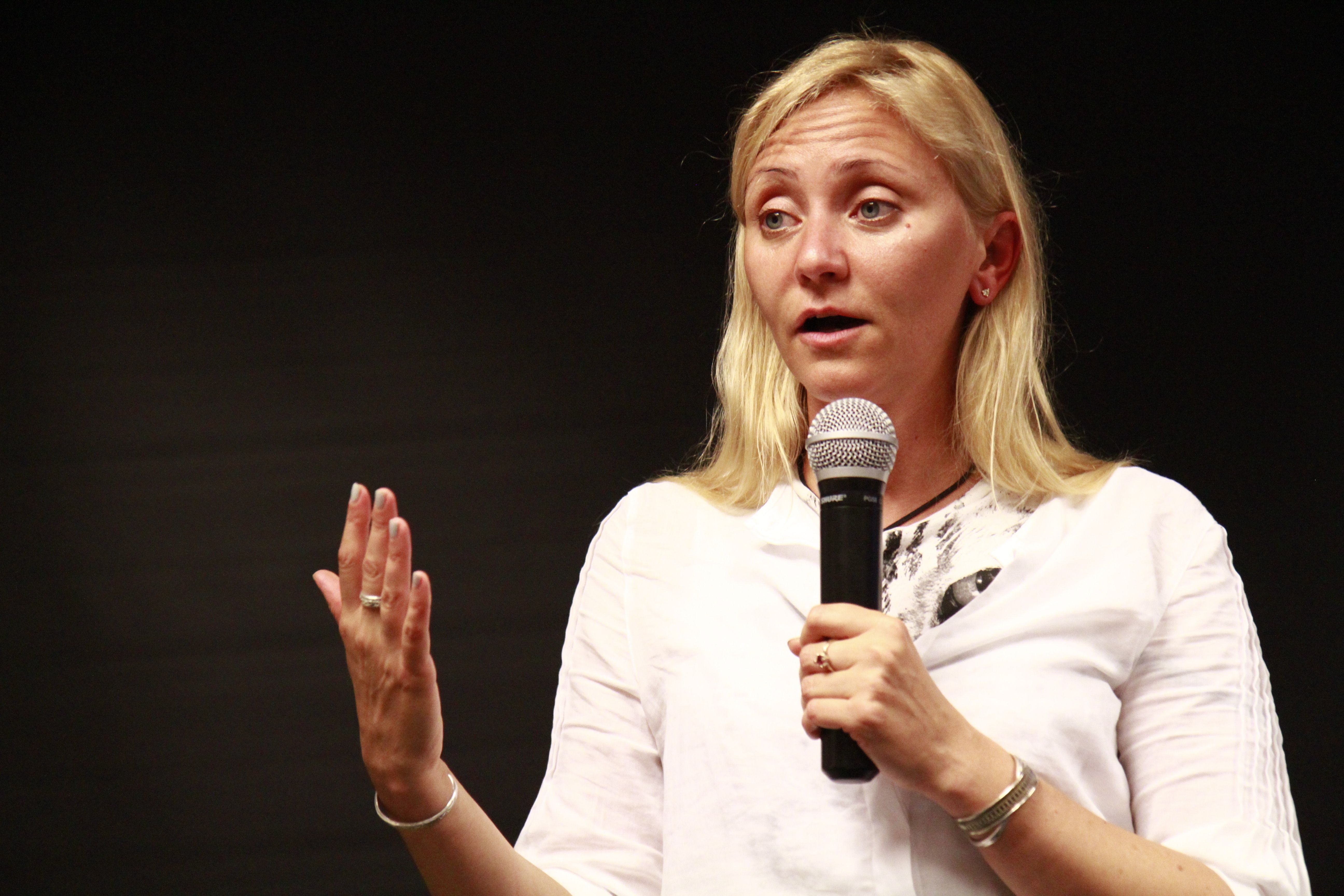 Anna Nemstova addresses the audience's questions. Image by Kayla Edwards. United States, 2018. 