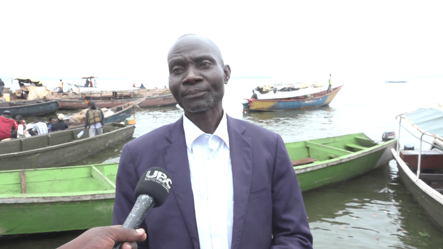 Kassim Katende, the chairperson of the fishermen at Ggaba, which has experienced severe flooding. Image by Noah Omuya. Uganda, 2020.