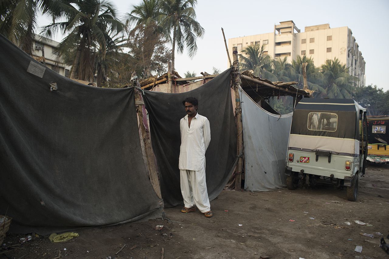 Informal housing, Urdu College Halt, Karachi, Pakistan. Image from KCR, by Ivan Sigal. Pakistan, 2014-2017.