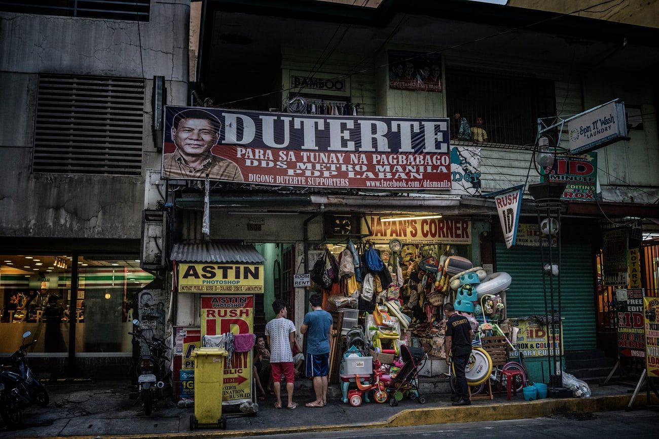 Two years into President Rodrigo Duterte’s “Tokhang” war on drugs and, by some accounts, over 13,000 deaths—more than the official death toll during the nine years of martial law under President Ferdinand Marcos—Duterte remains highly popular with the Filipino voting public. Image by James Whitlow Delano. Philippines, 2018. 