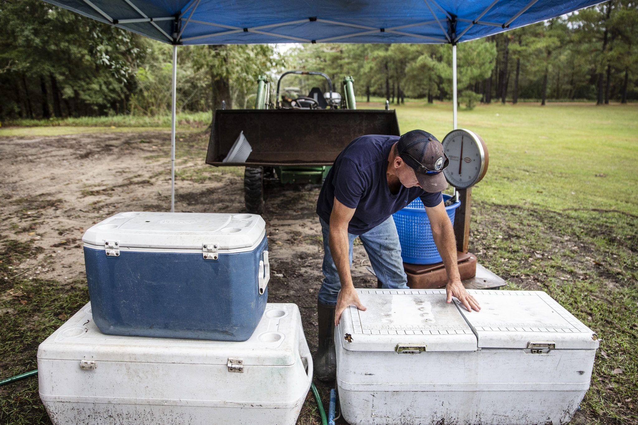 Fisherman Chad Stork sells shrimp from his home in Lucedale. Image by Eric J. Shelton for Mississippi Today. United States, 2019.