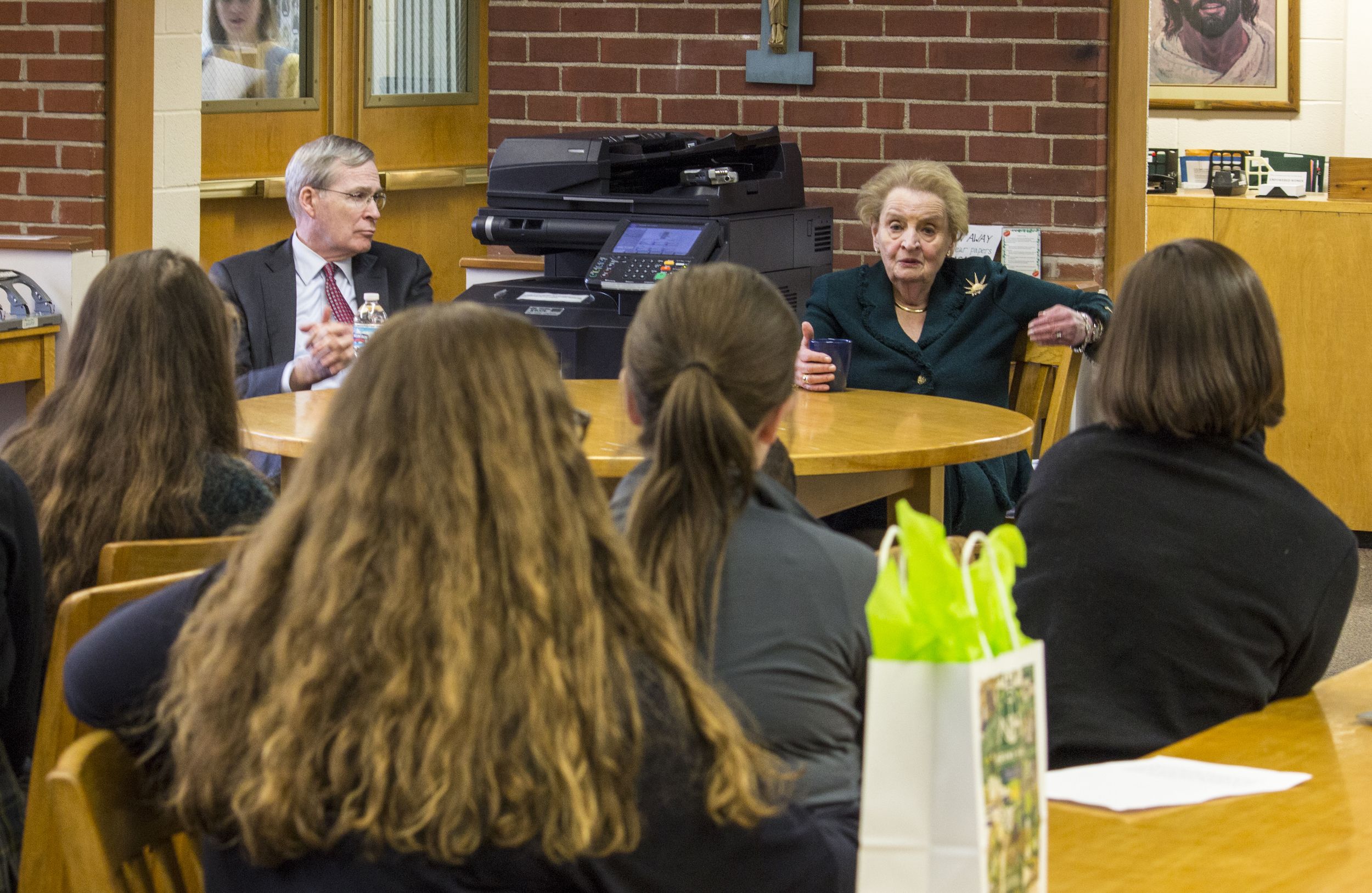 Students share their thoughts about the Middle East Strategy Task Force executive summary with Madeleine Albright and Stephen Hadley at Nerinx Hall High School in St. Louis, Missouri. Image by Lauren Shepherd, United States, 2017.