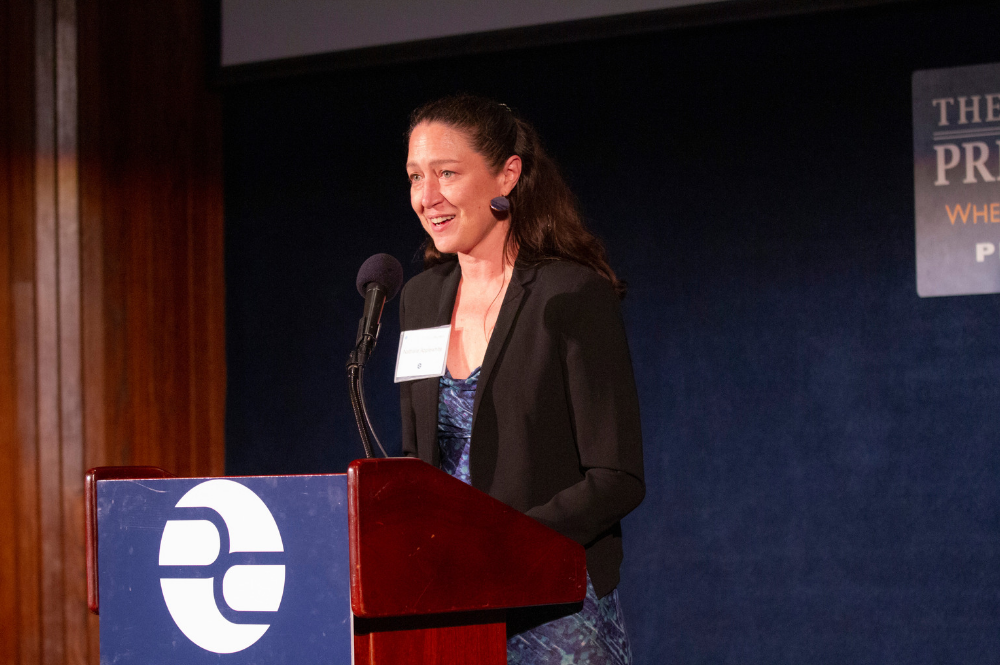 Managing Director Nathalie Applewhite addresses the audience of more than 200 journalists, activists and educators at Saturday evening's dinner. Image by Jin Ding. United States, 2019.