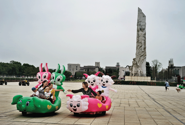 Rebirth Square, in the center of New Beichuan. Image by Sim Chi Yin/VII Photo. China, 2015.