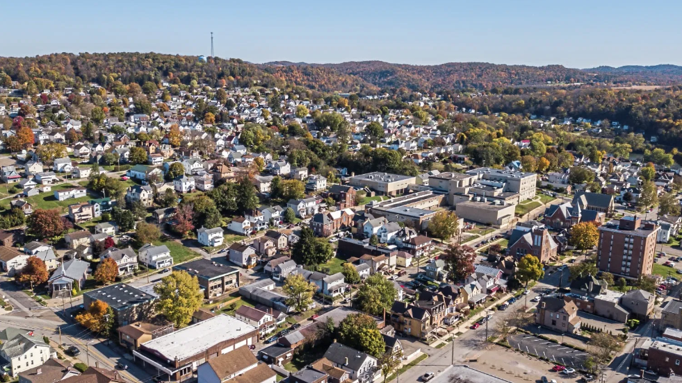 The town of Leechburg. Image by Andrew Rush. United States, 2019.