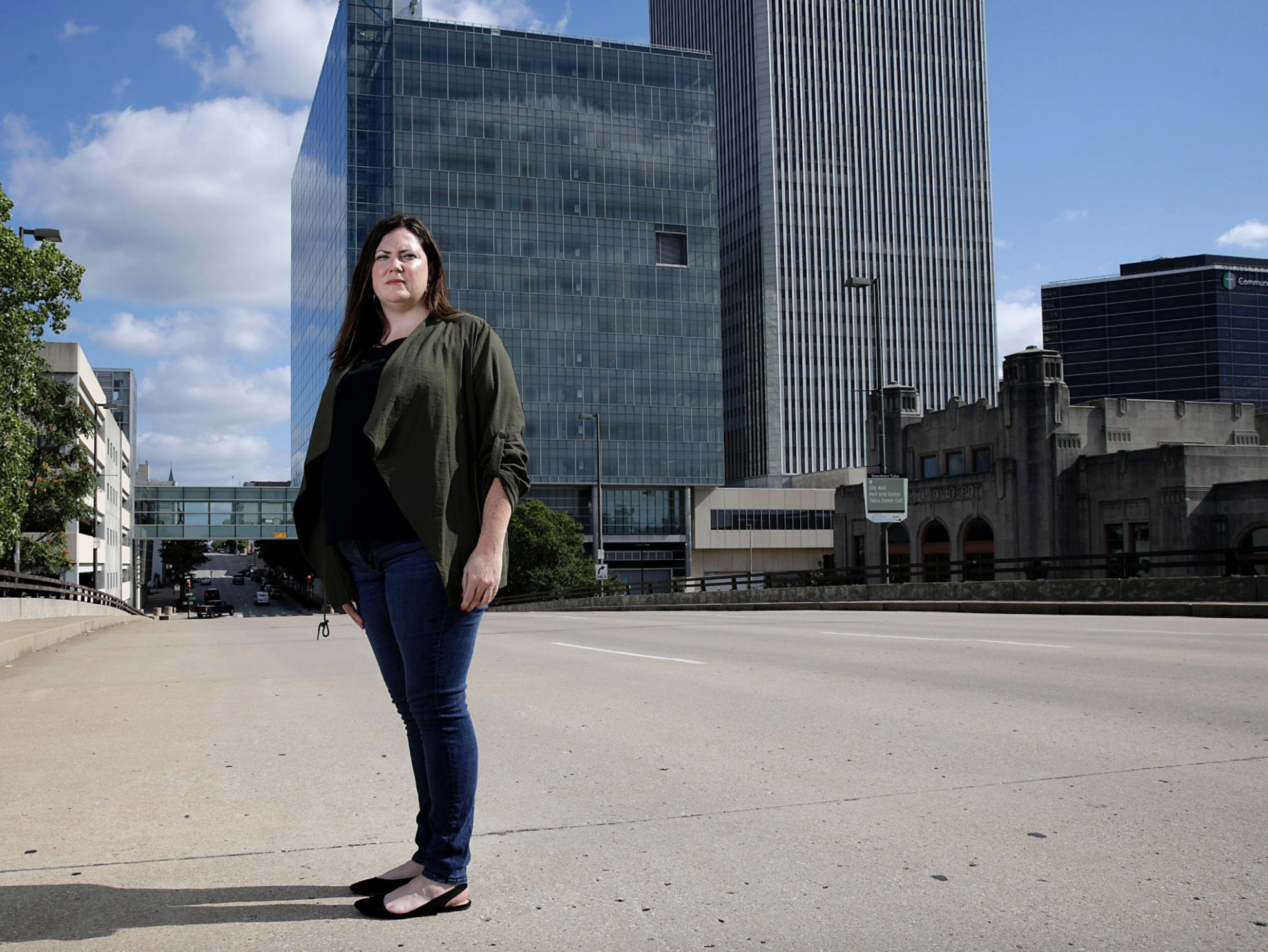 Becky Gligo, the housing policy director for the City of Tulsa, Oklahoma, leads efforts to reduce evictions in a city ranked the 11th-highest evictor in the nation by Princeton University’s Eviction Lab. Image by Mike Simons. United States, 2020.
