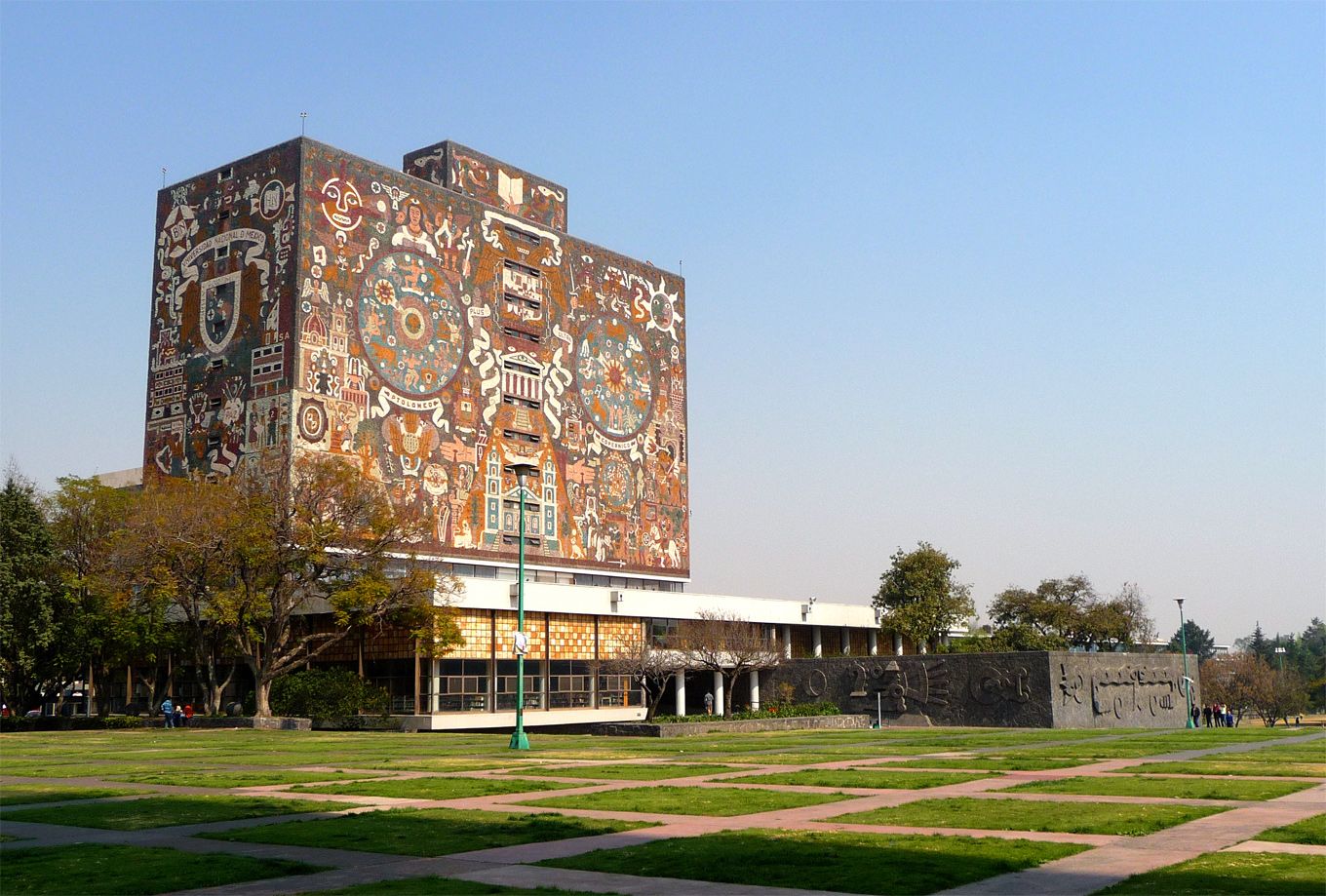The Central Library on the main campus of the National Autonomous University of Mexico, known as University City, completed in 1954. Image by Carlos Álvarez. Mexico, 2008.