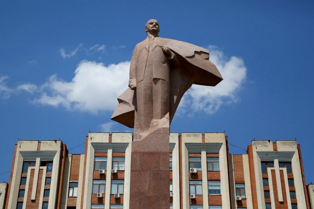 Statue of Vladimir Lenin in Tiraspol, Transnistria. Image by Shutterstock. Moldova, 2017.
