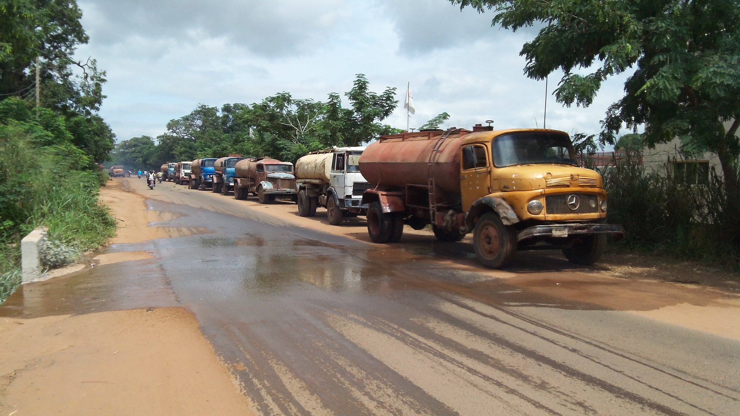 Water trucks waiting to fill up at the Greater Makurdi Water works